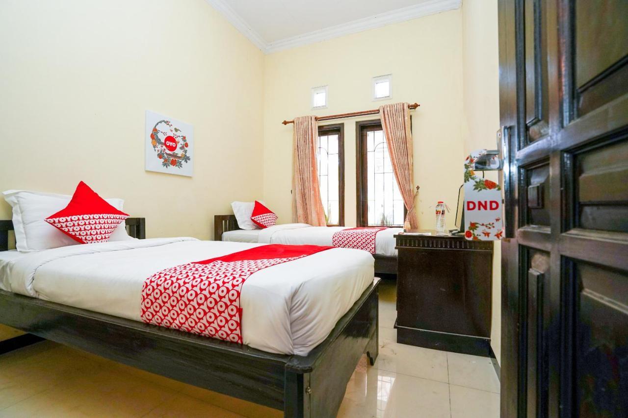 OYO 1087 Homestay Potato House Bromo Esterno foto