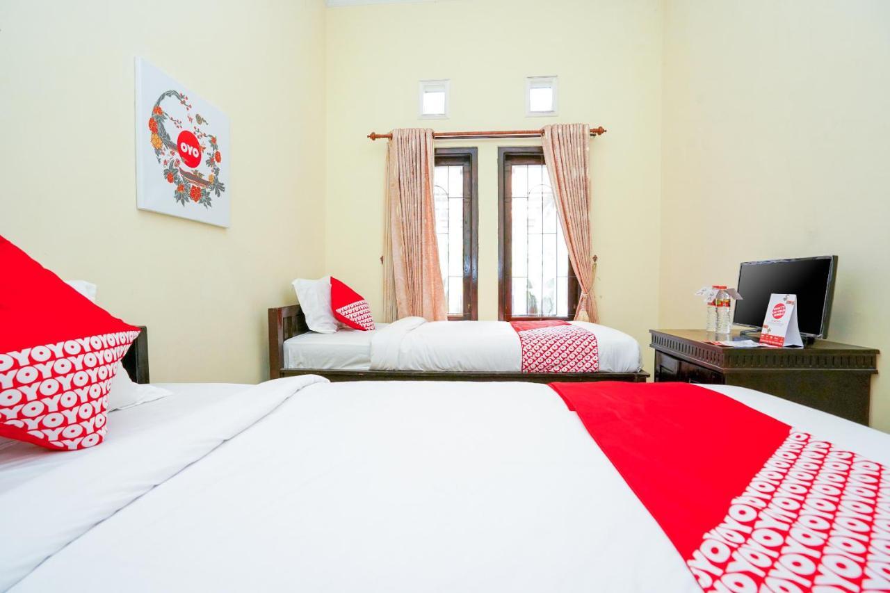 OYO 1087 Homestay Potato House Bromo Esterno foto